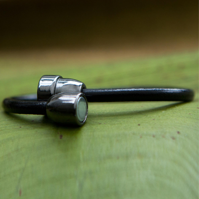 Lederarmband-Armband, 'Sleek Ring - Armbandarmband aus Leder und Stahl aus Brasilien