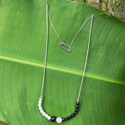 Halskette aus Achatperlen - Halskette mit Perlen aus schwarzem und weißem Achat und Sterlingsilber