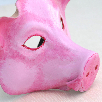 Máscara de cuero - Máscara de cerdo de cuero rosa hecha a mano de Brasil