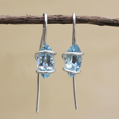 Tropfenohrringe aus blauem Topas, 'Cherished Crystals' (geschätzte Kristalle) - Tropfenohrringe aus blauem Topas und Sterlingsilber aus Brasilien