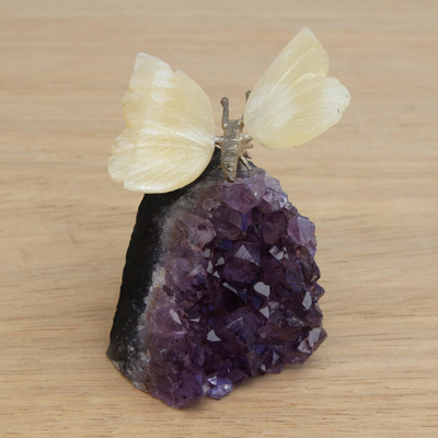 escultura de piedras preciosas - Escultura de mariposa con piedras preciosas en miel, calcita y amatista