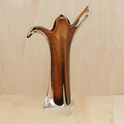 Jarrón de vidrio artístico soplado a mano, 'Earthen Splash' - Jarrón decorativo de vidrio artístico soplado a mano en marrón de Brasil