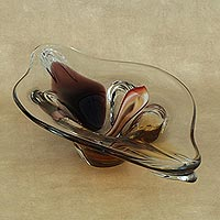 Handgeblasener Tafelaufsatz aus Kunstglas, „Clear Canoe“ – Handgeblasener Tafelaufsatz aus Kunstglas, hergestellt in Brasilien