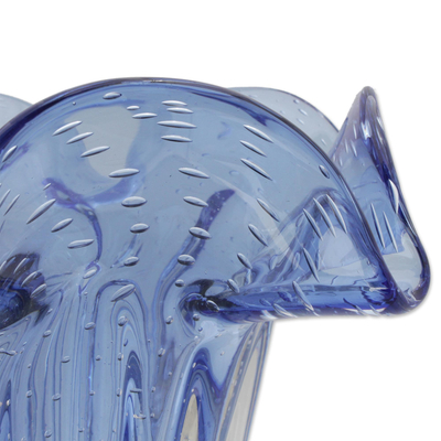 Dekorative Kunstglasvase - Brasilianische handgefertigte blaue Vase aus gewelltem Glas im Murano-Stil