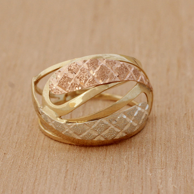 Tri-color gold cocktail ring, Diamond Waves