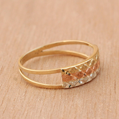 Gold band ring, 'Tricolor Constellation' - Tricolor Diamond Motif Gold Band Ring from Brazil