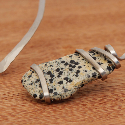 Halskette mit Jaspis-Kragen - Halskette mit Dalmatiner-Jaspis und Edelstahlhalsband