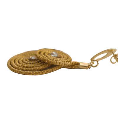 Vergoldete goldene Gras-Baumelohrringe, 'Spiralen aus Gold - 18k vergoldete Ohrringe mit goldenem Gras aus Brasilien