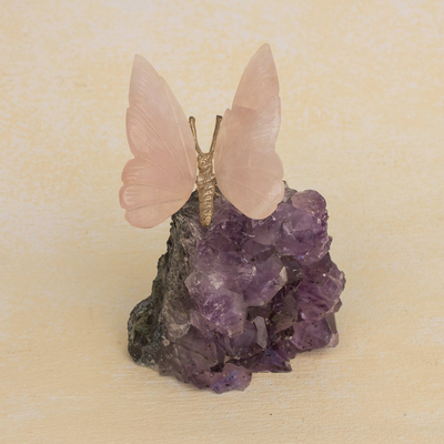 Figura de amatista y cuarzo rosa - Figura de mariposa de cuarzo rosa sobre pepita de amatista