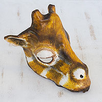 Ledermaske, „Sanfte Giraffe“ – handgefertigte realistische Giraffen-Maske aus geformtem Leder