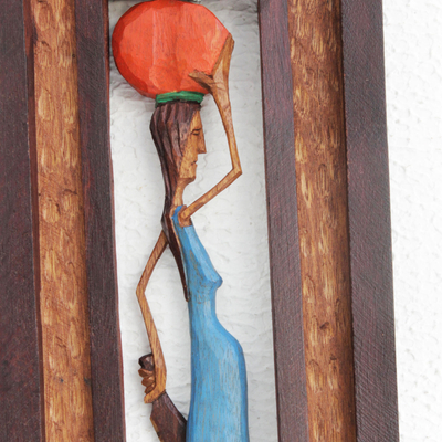 Panel en relieve de madera - Panel en relieve de madera tallada a mano de una trabajadora brasileña