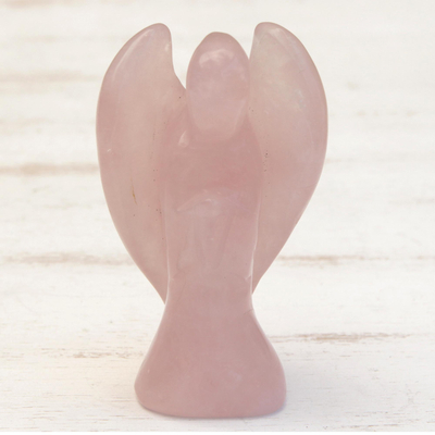 Estatuilla de cuarzo rosa - Figura de ángel de cuarzo rosa tallada a mano de Brasil
