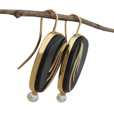 Achat-Tropfenohrringe mit Goldakzent - Ohrhänger mit Federmotiv aus schwarzem Achat und 18-karätigem Gold