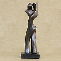 Escultura de bronce, 'Tender Moment' - Escultura moderna de bronce de madre e hijo sobre base de granito