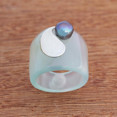 Agate and cultured pearl band ring, 'Cool Abstraction' - Abstract Agate and Cultured Pearl Band Ring from Brazil