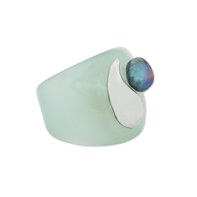 Agate and cultured pearl band ring, 'Cool Abstraction' - Abstract Agate and Cultured Pearl Band Ring from Brazil