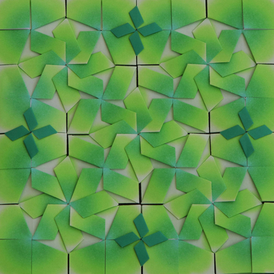 Wandkunst aus Papier - Geometrische Origami-Papierwandkunst in Grün aus Brasilien