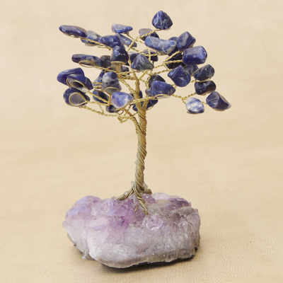 Árbol de piedras preciosas de sodalita - Árbol de piedras preciosas de sodalita con base de amatista de Brasil