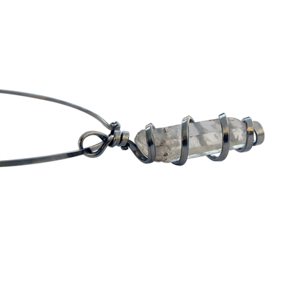 Quarz-Anhänger-Halskette, 'Fantastic Crystal - Natürliche Quarz-Halsbandanhänger aus Brasilien