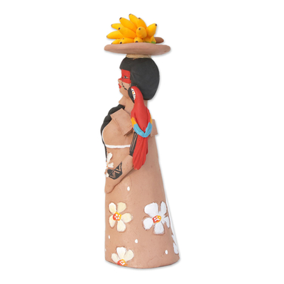 Keramische Figur, 'Terena Frau mit Orchideen'. - Handgefertigte Keramik-Figur einer brasilianischen Terena-Frau