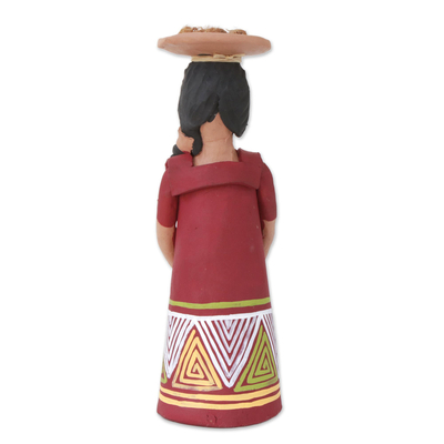 Keramik-Figur, 'Terena Frau mit Kokosnüssen'. - Brasilianische Terena-Frau aus handgefertigter Keramik aus dem Amazonas