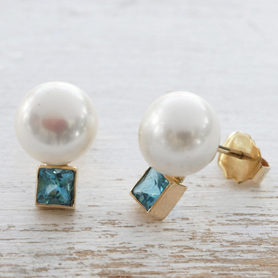 Cultured pearl and blue topaz button earrings, 'Ocean Jewel' - 18k Gold Cultured Mabe Pearl and Blue Topaz Drop Earrings
