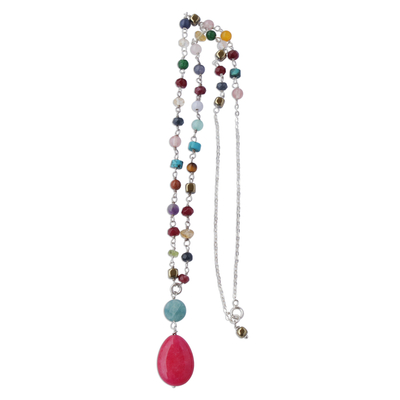 Halskette mit Anhängern aus mehreren Edelsteinen - Brasilianische Halskette aus rosafarbener Jade und mehreren Edelsteinen