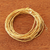Vergoldetes Wickelarmband mit Perlen, 'Golden Treasure'. - Extra langes 18-karätig vergoldetes Wickelperlenarmband