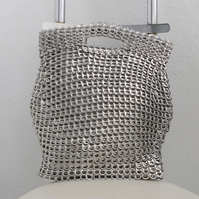 Handtasche mit Soda-Pop-Top-Griff - Silberne Handtasche aus recyceltem brasilianischem Eco-Art-Material mit Griff oben