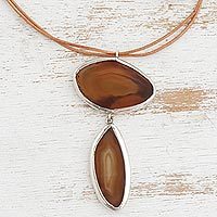 Agate pendant necklace, 'Infinite Caramel'