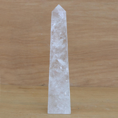 Quarzskulptur - Obelisk-Skulptur aus klarem Quarzkristall