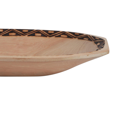 Dekorative Holzschale, 'Patax Präzision'. - Kunsthandwerklich hergestellte Schale aus dekorativem Holz als Tafelaufsatz