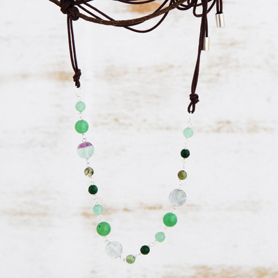 Halskette mit Anhänger aus mehreren Edelsteinen - Halskette mit Anhänger aus mehreren Edelsteinen aus Brasilien