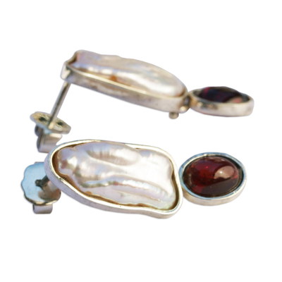 Pendientes colgantes de perlas keshi cultivadas y granates - Aretes colgantes de granate y perla Keshi cultivada
