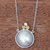 Goldakzentuierte Mabe-Zuchtperlen-Anhänger-Halskette, 'Moonlight Serenade' - Gezüchtete Mabe-Perlenkette mit 18k Gold