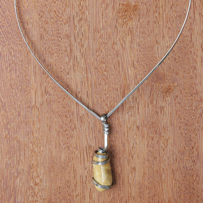 Halskette mit Jaspis-Anhänger, 'Butternut' - Gelbe Jaspis Statement-Halskette