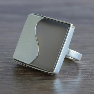 Agate cocktail ring, 'Hidden Curves' - Square Agate Cocktail Ring