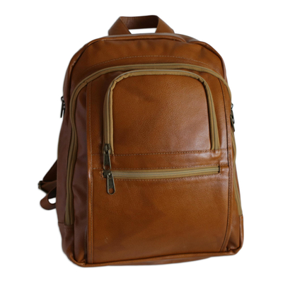 Lederrucksack - Gepolsterter Rucksack aus karamellfarbenem und beigem Leder aus Brasilien
