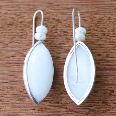 Aretes colgantes de ágata y perlas cultivadas - Aretes de perlas cultivadas y ágata hechos a mano artesanalmente