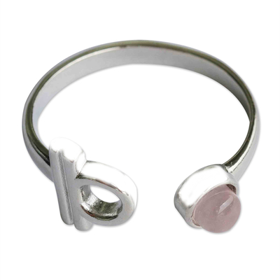 Rose quartz cocktail ring, 'Unlocked' - Rhodium Plated Copper Cocktail Ring with Rose Quartz
