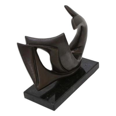 Escultura de bronce, (2021) - Escultura de sirena abstraída firmada en bronce sobre granito