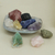 Piedras preciosas de forma libre, 'Tesoro mágico' (juego de 9) - Juego de 9 piedras preciosas de forma libre con cuenco de esteatita