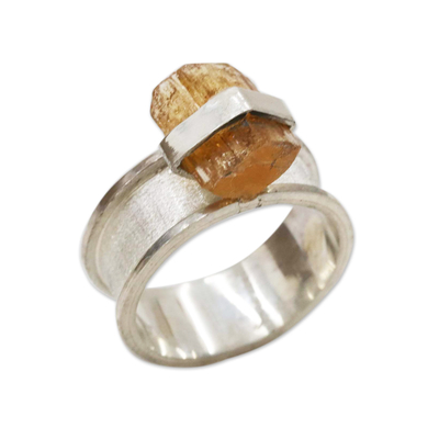 Topaz single-stone ring, 'Mystic honour' - Polished Sterling Silver Ring with Freeform Topaz Stone