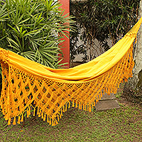 Cotton hammock, 'Honey Eden' (single) - Loomed Honey Cotton Hammock with Crocheted Details (Single)