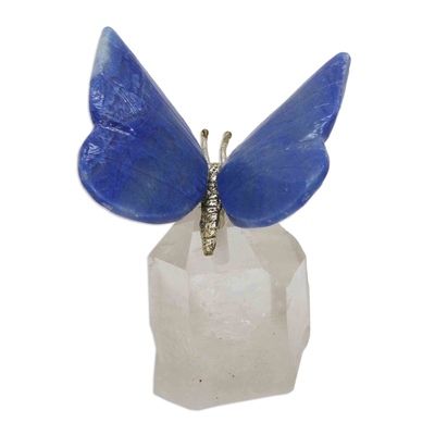 Quarzskulptur - Blaue und weiße Quarz-Schmetterlingsskulptur mit Messingakzenten