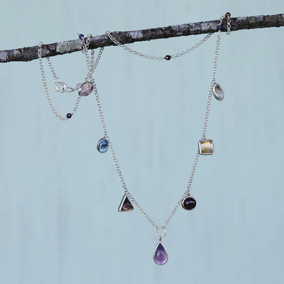 Halskette mit Anhängern aus mehreren Edelsteinen - Handgefertigte Charm-Halskette mit mehreren Edelsteinen aus Brasilien
