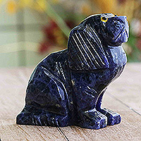 Escultura de sodalita, 'Loyal Logic' - Escultura de perro de sodalita azul hecha a mano de Brasil