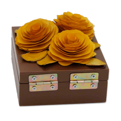 Caja decorativa de madera - Caja Decorativa de Madera con Rosas Amarillas Talladas y Teñidas a Mano