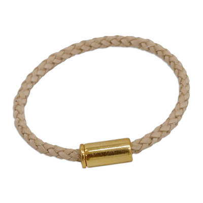 Natural fiber braided bracelet, 'Triumphant Nature' - Handcrafted Ecru Natural Fiber Braided Bracelet from Brazil