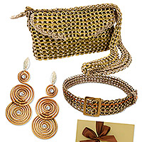 Set de regalo seleccionado, 'Woman in Gold' - Set de regalo seleccionado con aretes y bolso superior y cinturón para refrescos